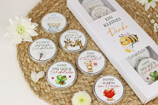 Pralinenschachtel mit Schriftzug Ein kleines Danke, Perfekt als Geschenk, Fairtrade-Schokotaler mit schönen Sprüchen